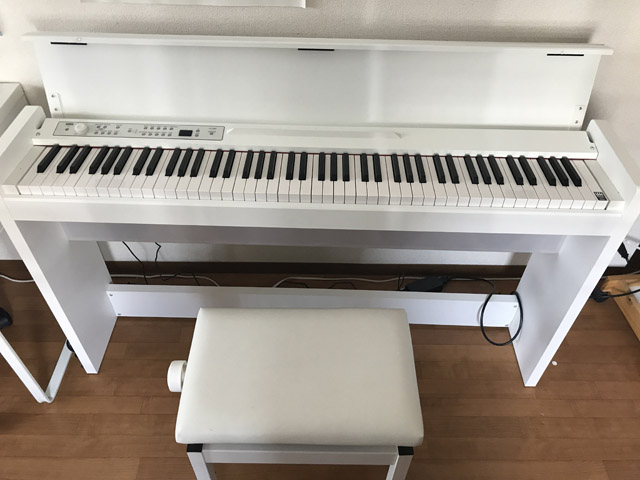 ピアノ korg 電子