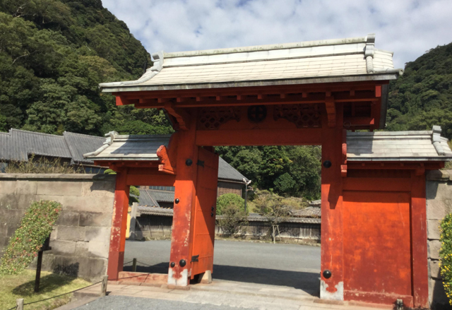 門